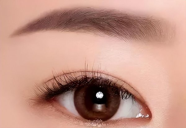 眼线怎么画好看又自然
