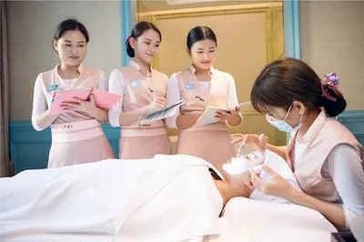 女孩子千万不要学美容