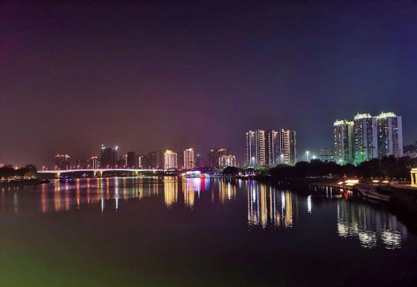 南宁夜市最热闹的地方在哪