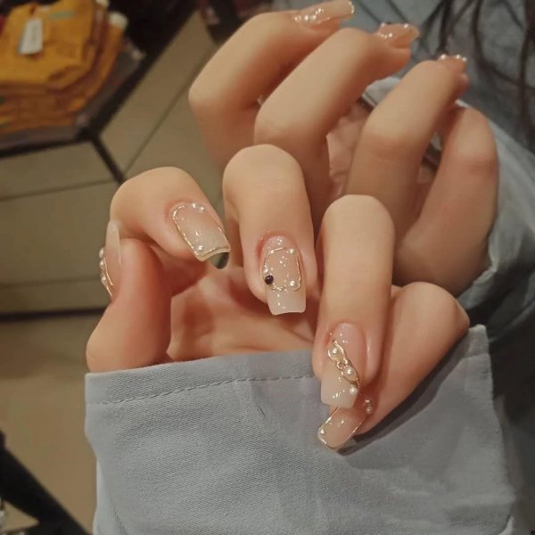 指甲油怎么涂好看又简单