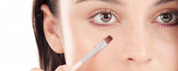 如何选择遮瑕的颜色