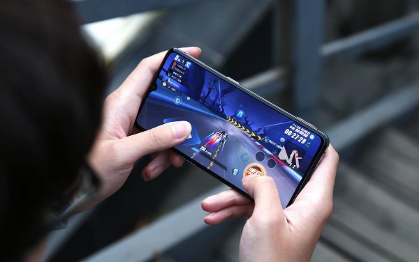 好用的玩游戏手机排行榜