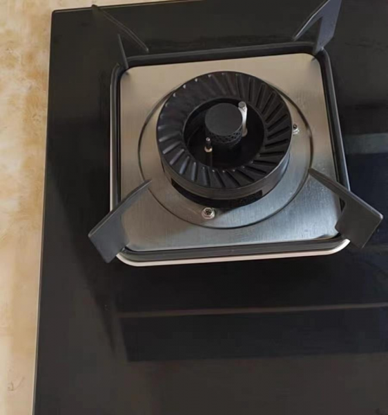 燃气灶按下去没声音打不着火