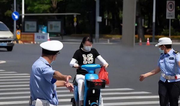 绿色的车牌代表啥意思