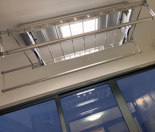 电动衣架和手摇衣架哪个耐用