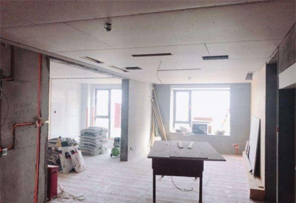 现在流行住毛坯房