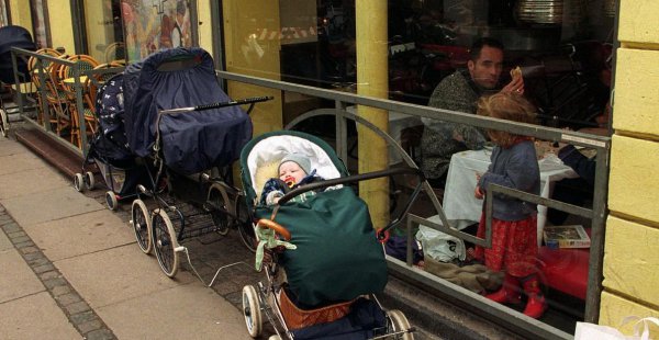 冰岛说的是什么语言