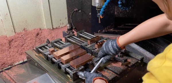 做模具工资一般多少