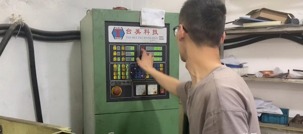 做模具工资一般多少