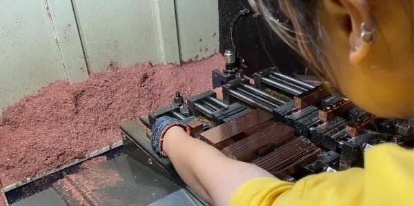 做模具工资一般多少