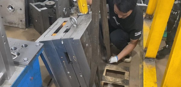 做模具工资一般多少