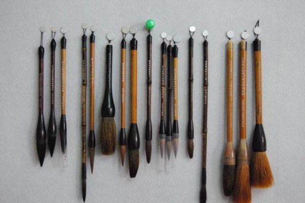 狼毫羊毫兼毫的区别初学者毛笔狼毫和兼毫哪个好