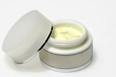 用素颜霜要卸妆么 素颜霜到底用什么卸妆