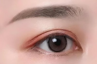 眼线怎么画好看又自然 如何画自然深邃的眼线技巧教程