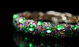 卡地亚手镯什么材质 卡地亚手镯的材质介绍