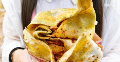 适合女孩摆地摊的小吃 一个女人街边摆摊做什么小吃挣钱