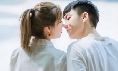 怎样判断女生是不是初吻 女生是初吻的表现有哪些