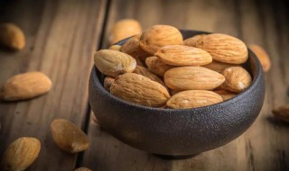 挑仁功效与作用及禁忌 桃仁的功效与作用及禁忌是什么