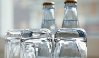 玻璃的水杯可以装开水吗 玻璃的水杯能装开水吗