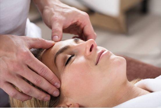 抬头纹太深了用什么方法能去掉