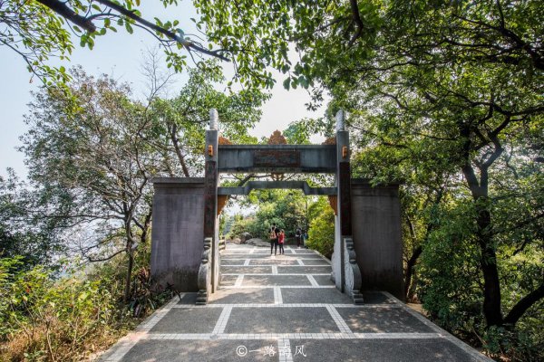 广州白云山海拔多少米