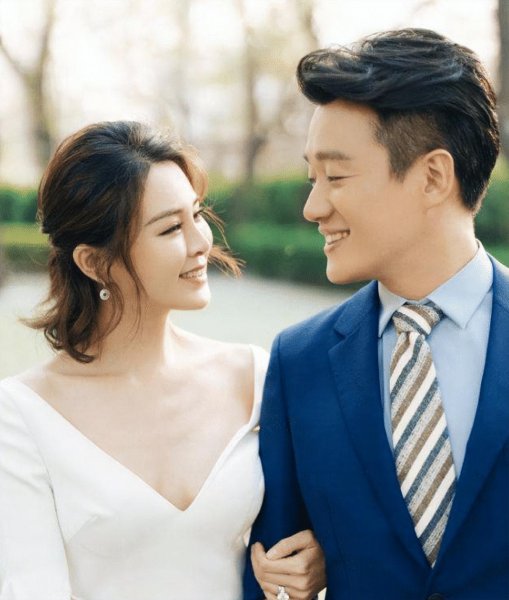 大学老师可以和学生谈恋爱吗