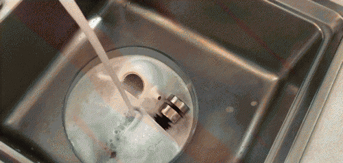 浴室花洒喷头堵了怎么清洗