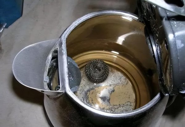 浴室花洒喷头堵了怎么清洗