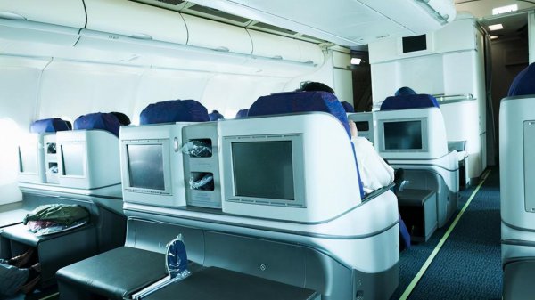 坐飞机随身携带行李要称重么