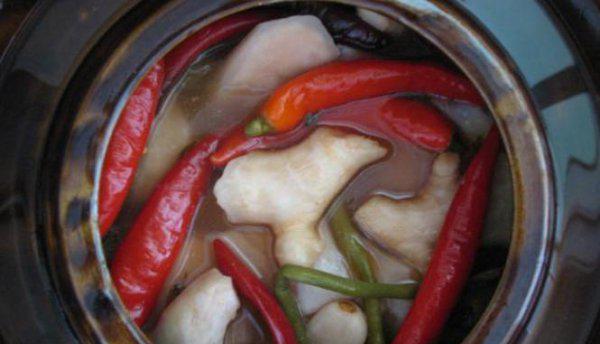 泡菜坛子起白花了怎么办