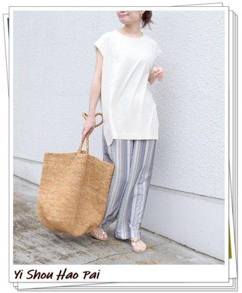 花裤子搭配什么上衣好看图片