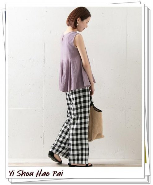 花裤子搭配什么上衣好看图片