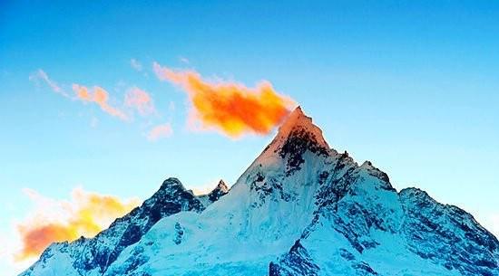 梅里雪山海拔多少米