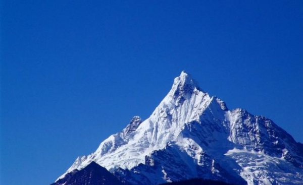 梅里雪山海拔多少米