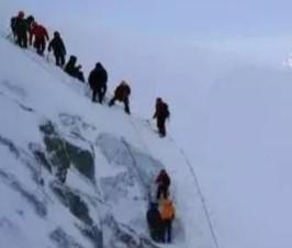 梅里雪山海拔多少米