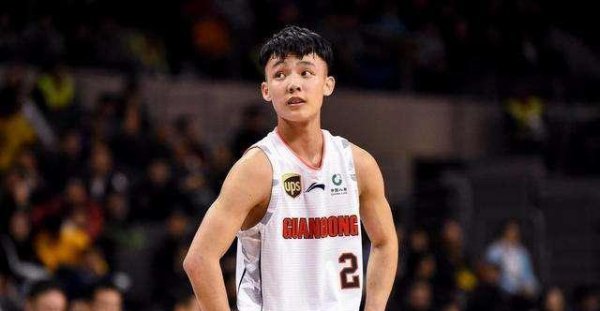 广东队徐杰真实身高