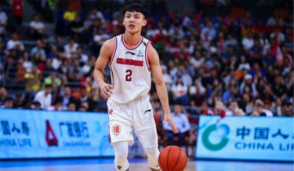 广东队徐杰真实身高