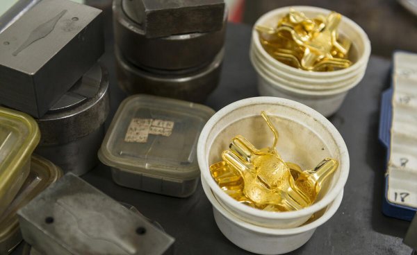 用什么洗黄金项链最亮