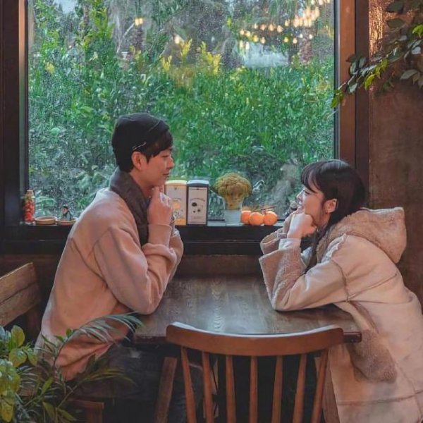 男生偷偷喜欢你的15个表现