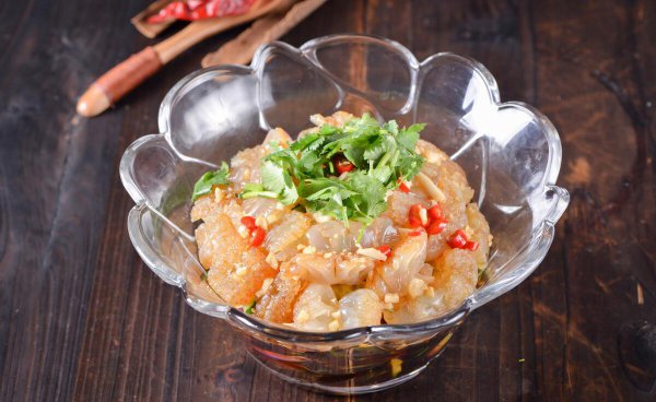 海蜇头凉拌需要开水烫一下吗