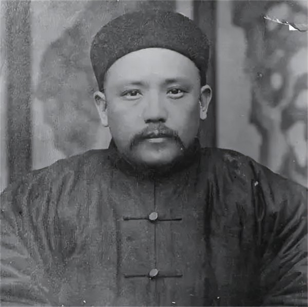 冯国璋和冯巩是什么关系