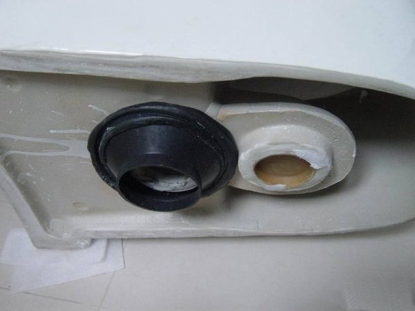 卫生间反味特别严重怎么办