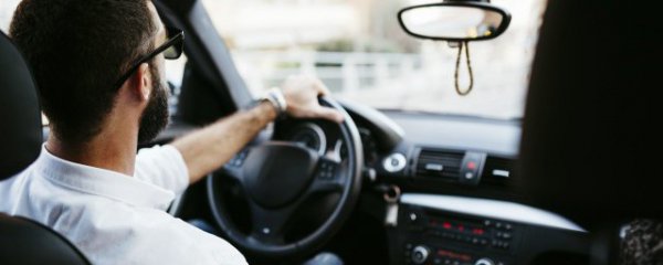 汽车城市驾驶道路注意事项