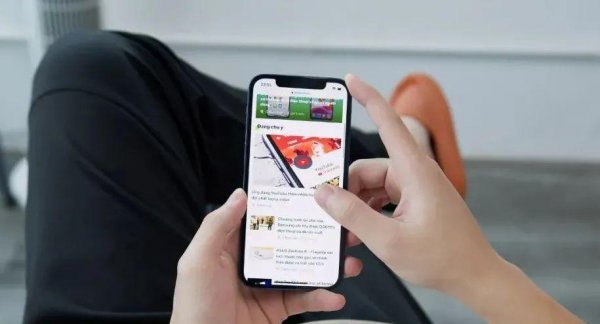 苹果12黑屏了怎么恢复正常