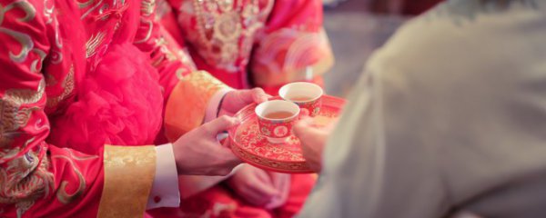 结婚聚宝盆里都放什么