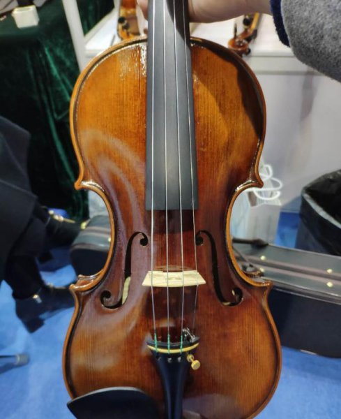 小提琴有几根琴弦