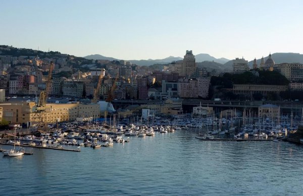 热那亚属于哪个国家的港口