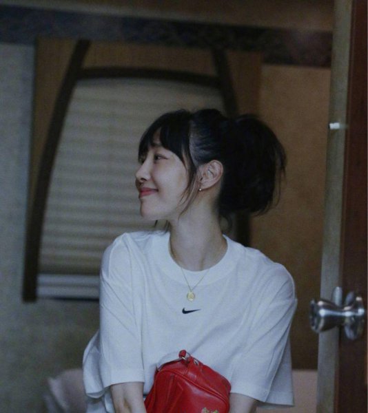 白百何王珞丹照片对比