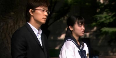 大学老师可以和学生谈恋爱吗 大学师生恋最难跨越时间门槛