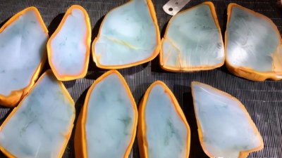 翡翠原石的鉴别口诀 鉴定翡翠原石真假的方法详解